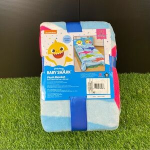 Pinkfong Baby Shark Plush Twin Blanket Nickelodeon Blue